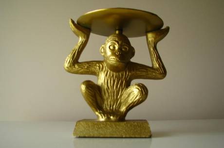 ox_swiecznik-zlota-malpka-na-duza-swiece-figurka