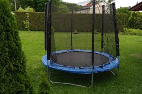 ox_trampolina-ogrodowa-dla-dzieci