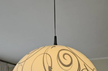 ox_lampa-wiszaca-zyrandol-z-zarowka-stan-bdb