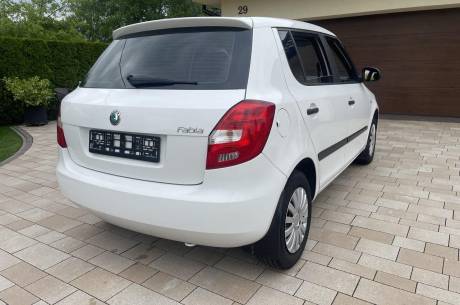 ox_skoda-fabia-12-benzyna-klimatyzacja-rok-2012-przebieg-130tys-km