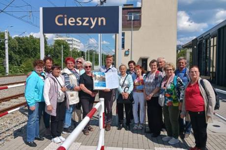 Wycieczka seniorów z Pogórza do Cieszyna – Podróż w czasie śladami cieszyńskiego tramwaju