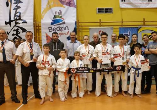 Pięć medali cieszyńskiego Kyokushin